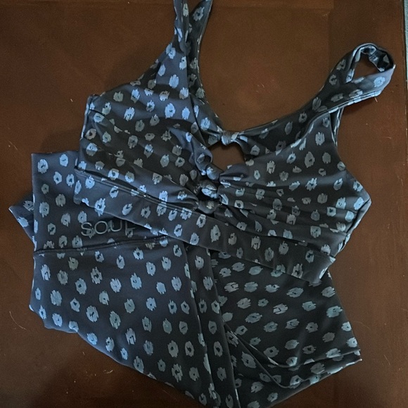 Leggings and sports bra set - Picture 5 of 7